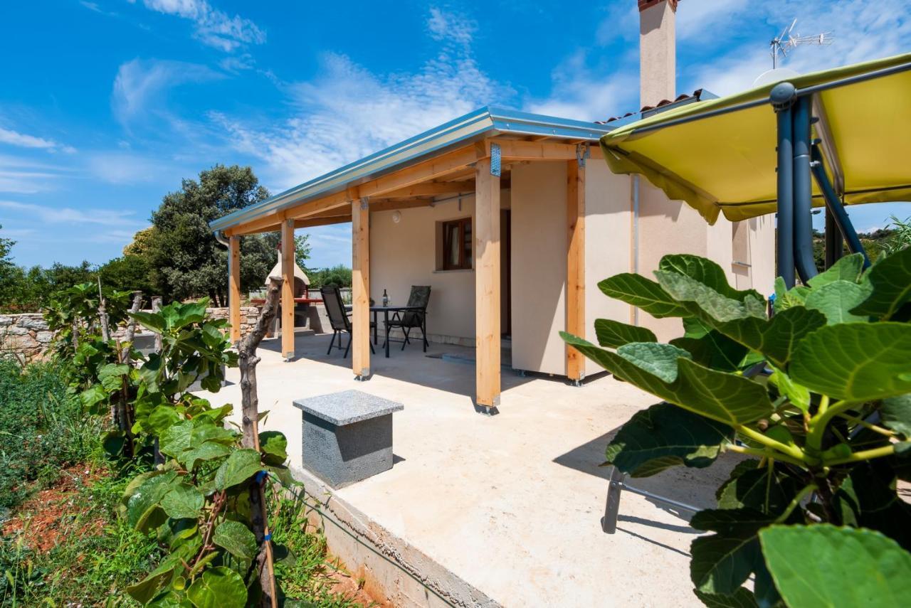 Casetta In Campagna โรวีน ภายนอก รูปภาพ